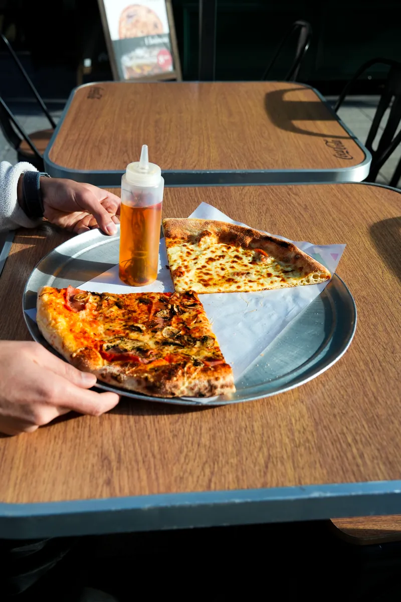Pizza Capri — Films & shooting