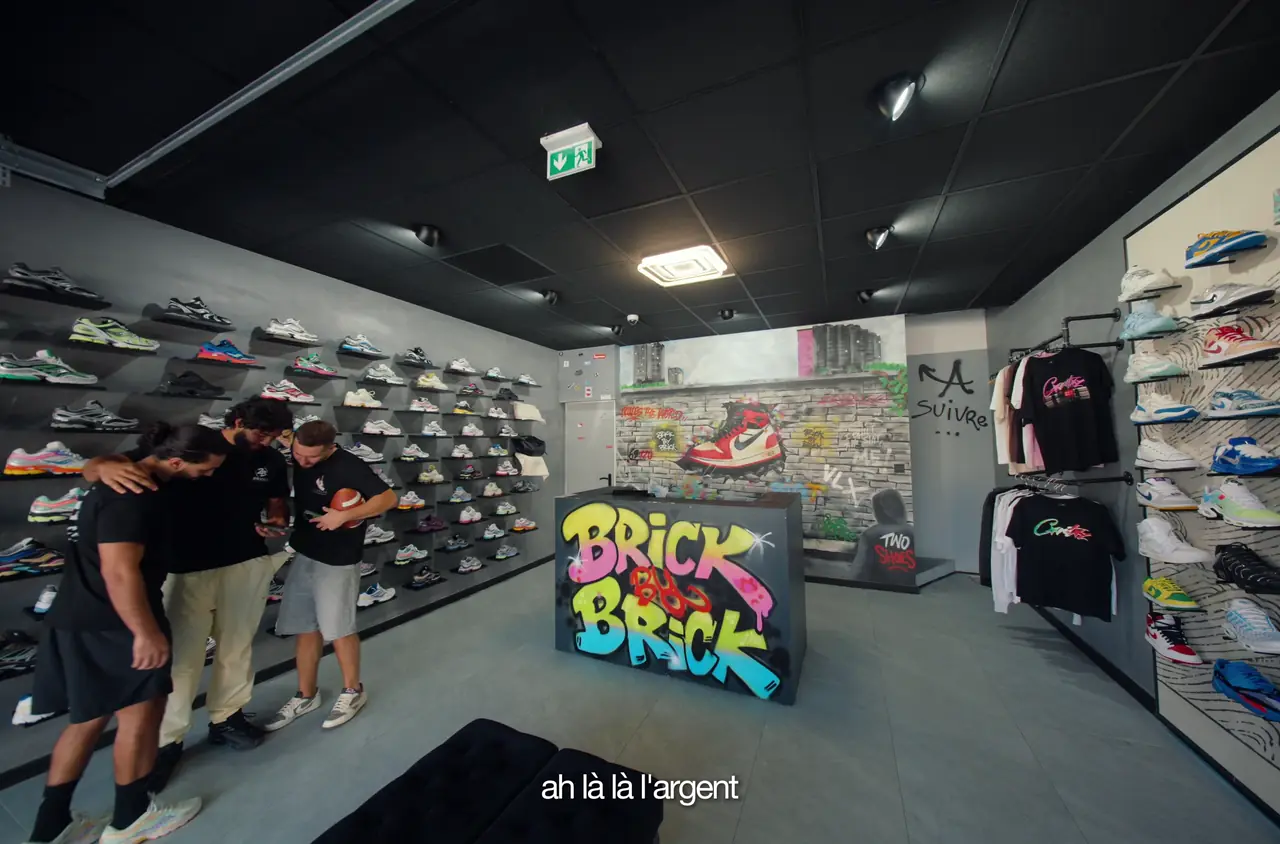 Brick by Brick — Spot publicitaire